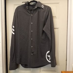 5/$25 Men's L Graphic Button Down Shirt